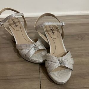 Life Stride Women's Metallic Heeled Sandals